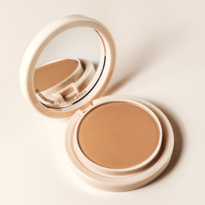 KYLIE JENNER INTRODUCES KYLIE COSMETICS’ NEW NATURAL BLUR POWDER FOUNDATION-beautifuljobs