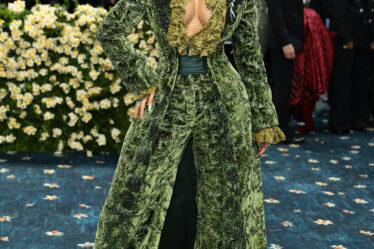 CARDI B ATTENDED THE 2025 MET GALA WEARING KIKO MILANO MAKEUP-beautifuljobs