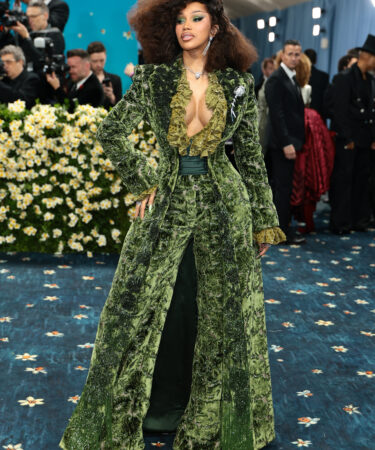 CARDI B ATTENDED THE 2025 MET GALA WEARING KIKO MILANO MAKEUP-beautifuljobs