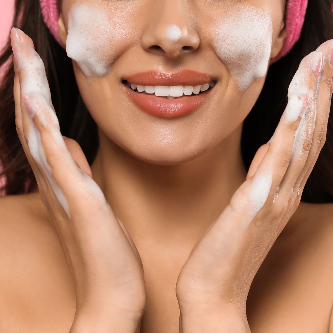 NEW Magnetic[+] Afterglow Cleanser Acts Like a Magnet to Help Skin Retain Moisture-beautifulljobs